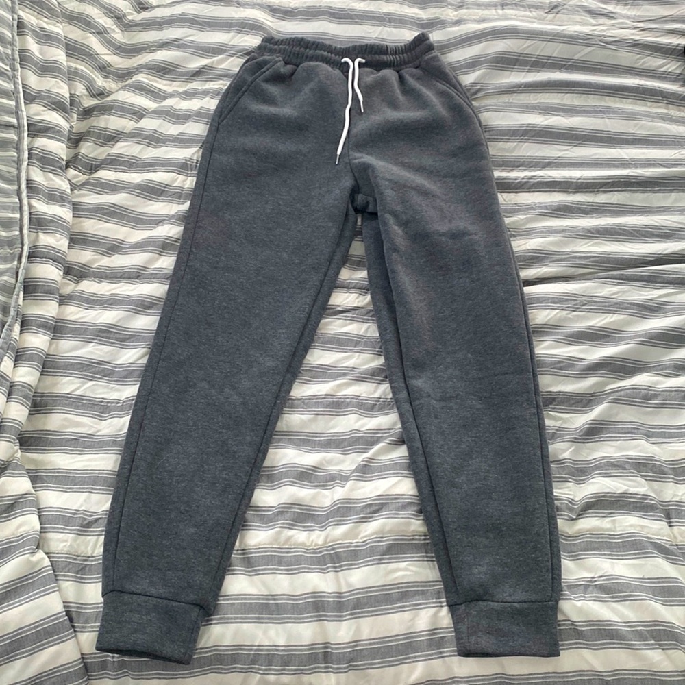 SHEIN Gray Sweatpants XS (2)